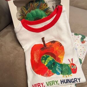 Very Hungry Caterpillar 🐛 2 piece pajama set with 2 piece boxed board book set